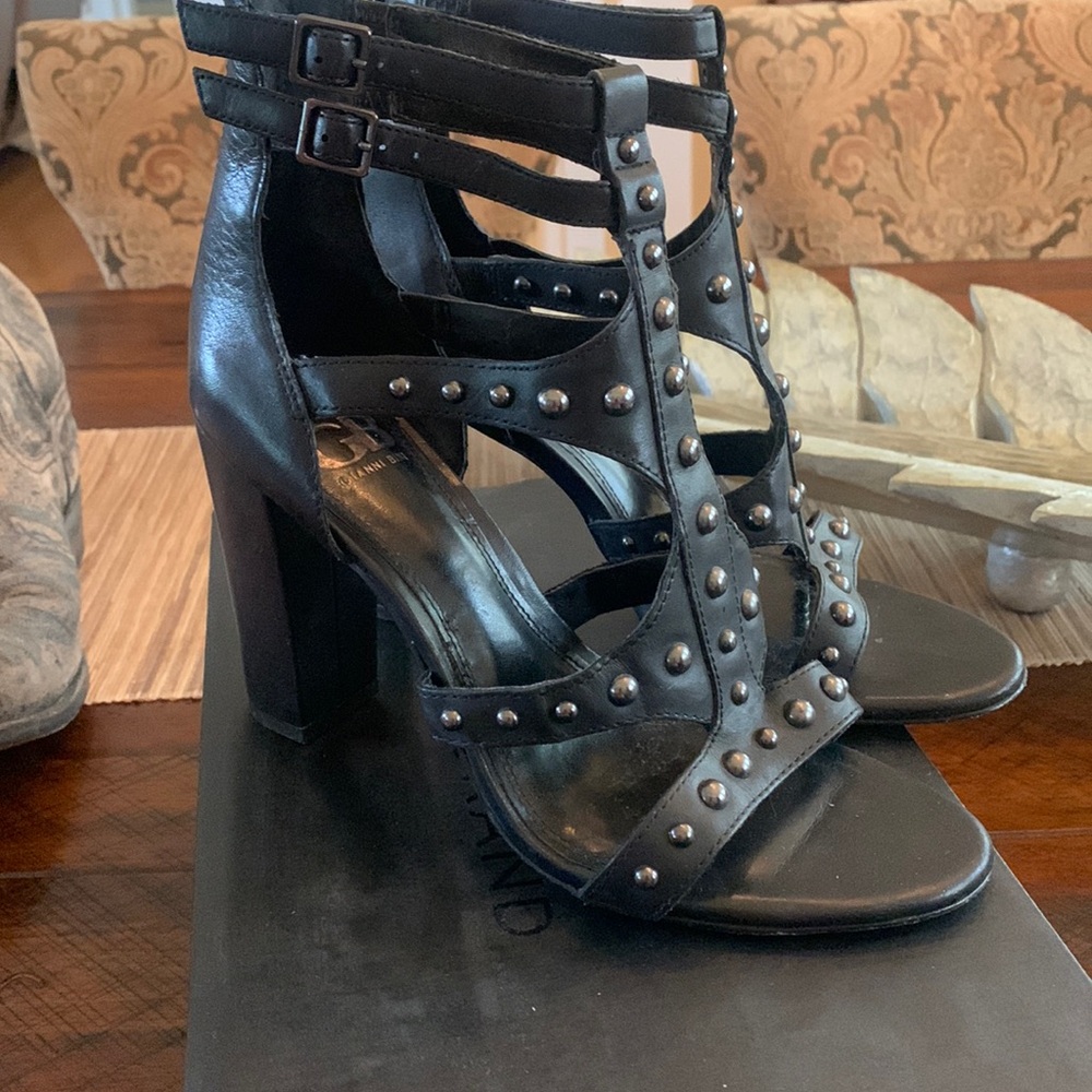 Gianni Binni heels